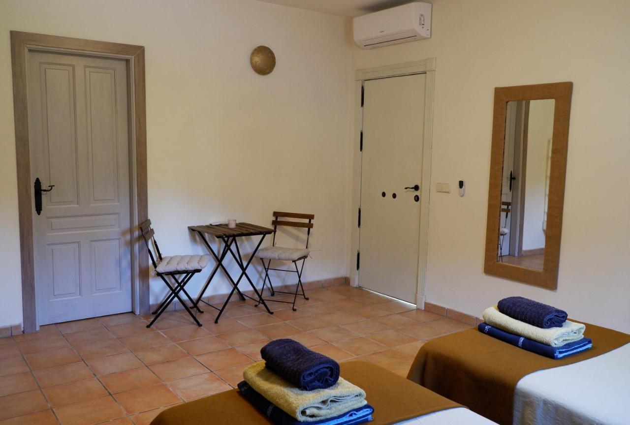 Vegan Guesthouse Finca Pereila Коін Екстер'єр фото