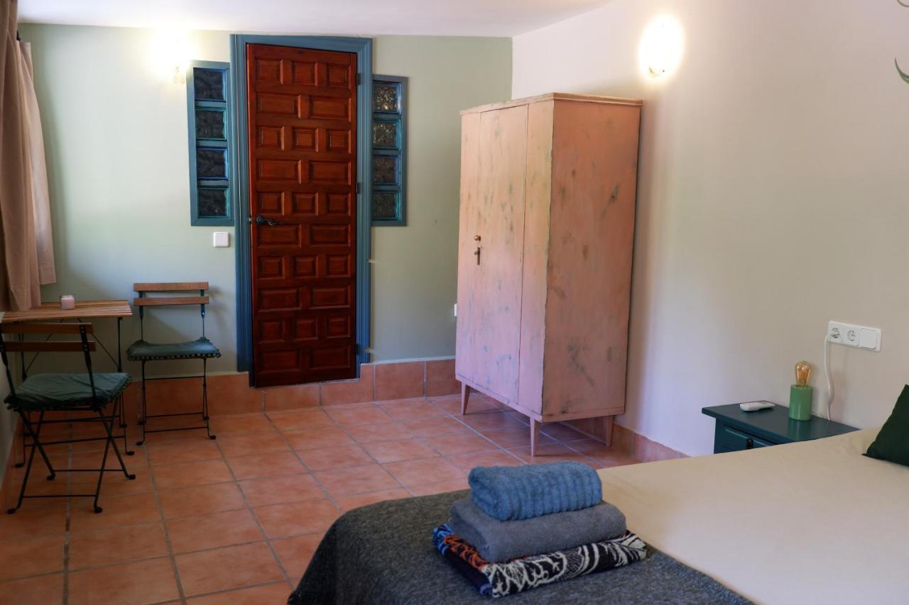 Vegan Guesthouse Finca Pereila Коін Екстер'єр фото